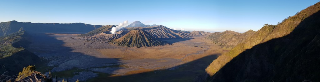 come visitare il Monte Bromo fai da te panoramica del monte bromo