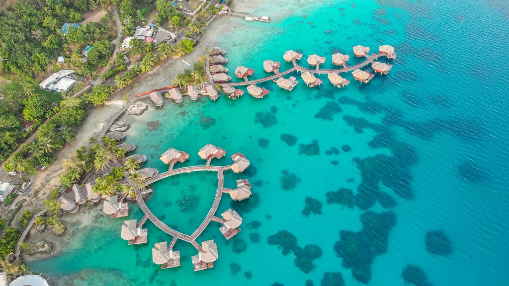 Polinesia Francese fai da te overwater visti dall'alto con laguna turchese