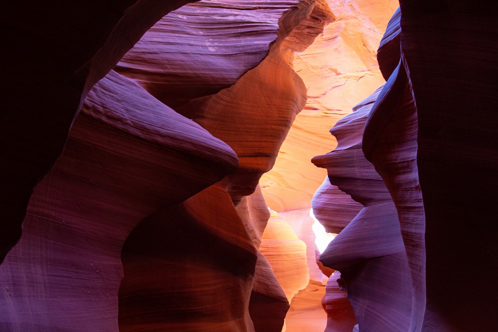 rocce di diversi colori e forme