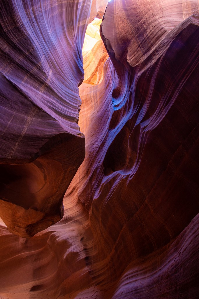 rocce di diversi colori e forme