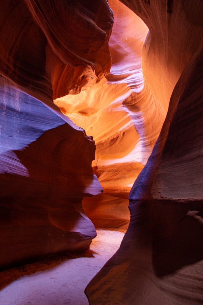 rocce di diversi colori e forme