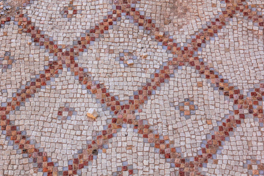 pavimento in mosaico a rombi