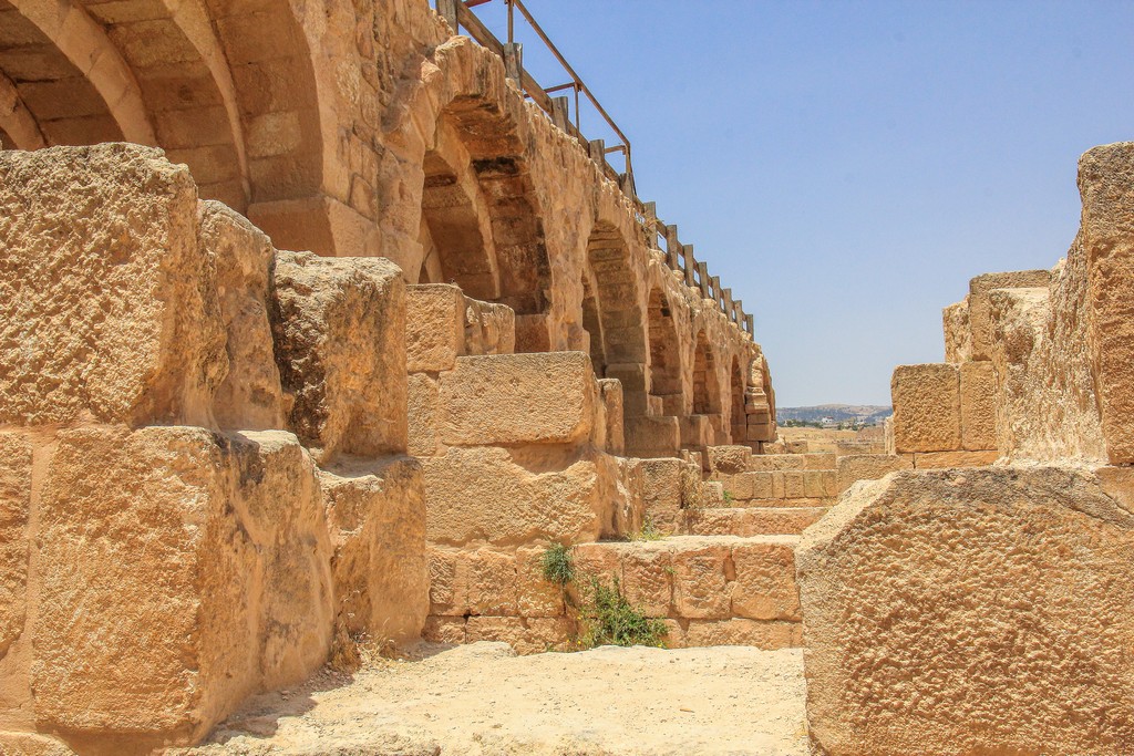 Guida alla visita di Jerash ingresso all'ippodromo con spalti