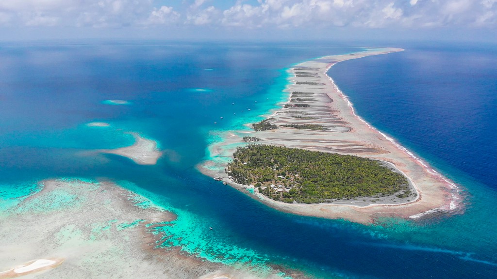 vista aerea della passe sud con anello di isole