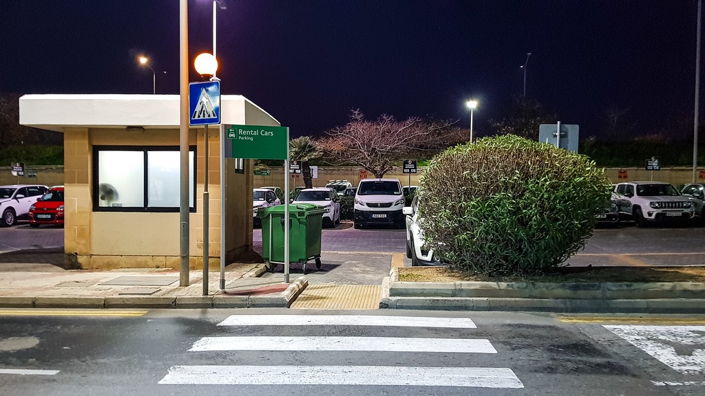 rentalcars aeroporto malta