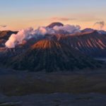 alba con vista sul Monte Bromo