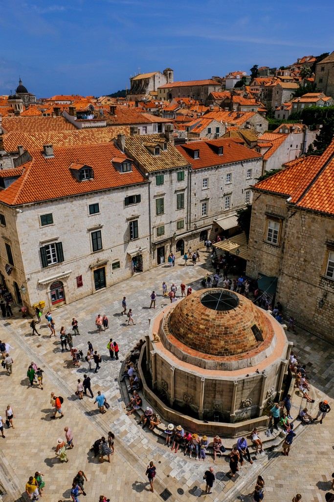 Veduta della Fontana Grande dall'alto delle mura