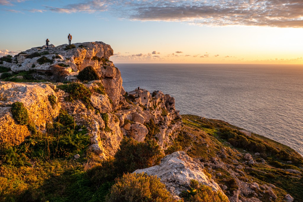 itinerario invernale a Malta  vista del promontorio sulla scogliera