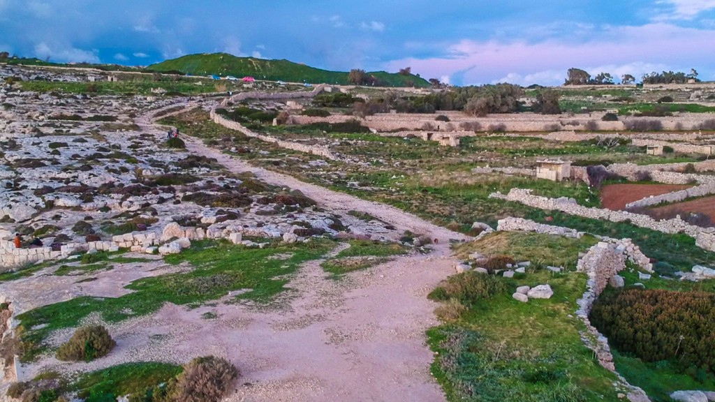 sentiero di accesso al promontorio