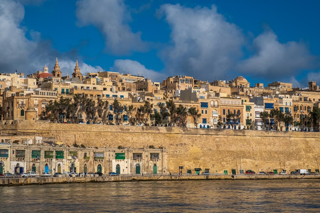 cosa vedere a la Valletta vista di la valletta dalla baia