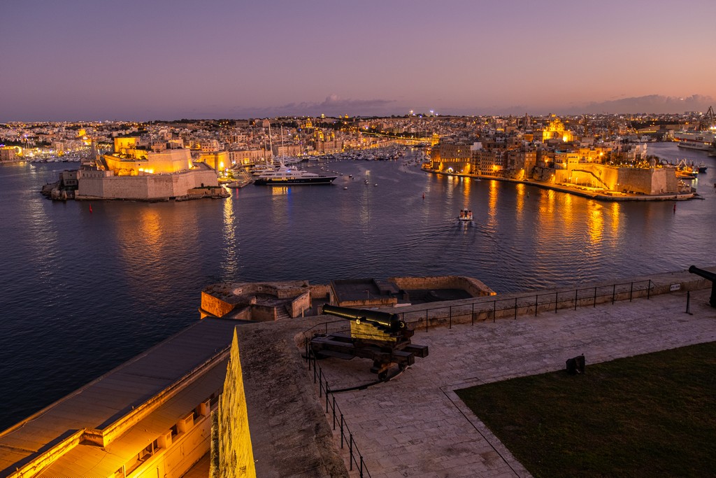 Un giorno a La Valletta vista dall'alto della baia