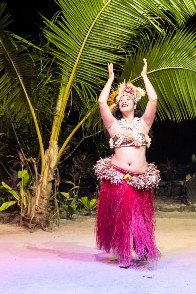 ballerini di danza tahitiana