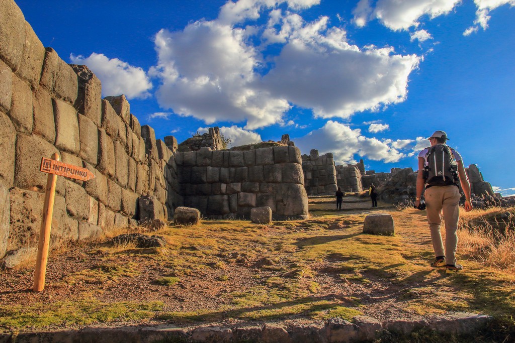 Cosa vedere nei dintorni di Cusco persona Sale a Intipunku