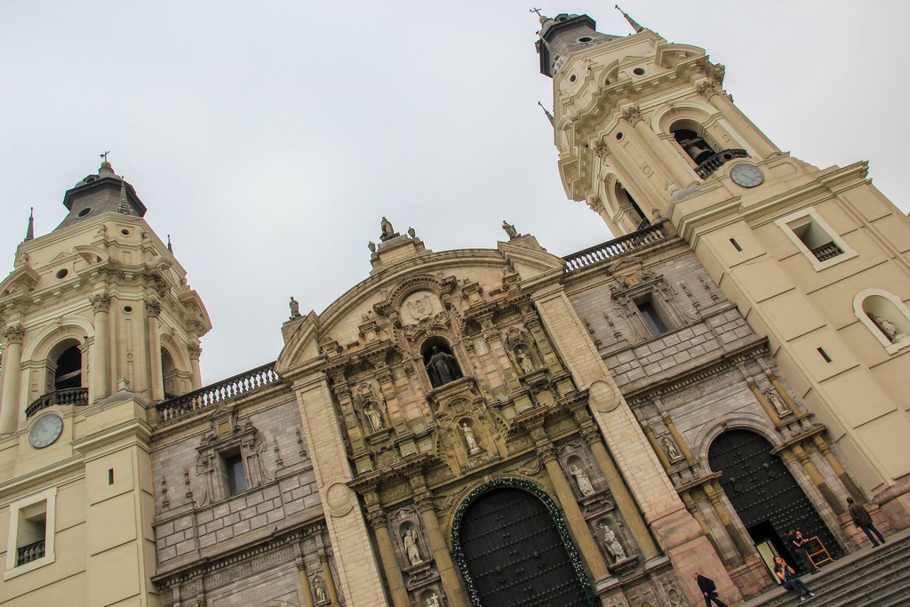 La Cattedrale di Lima in Plaza de Armas