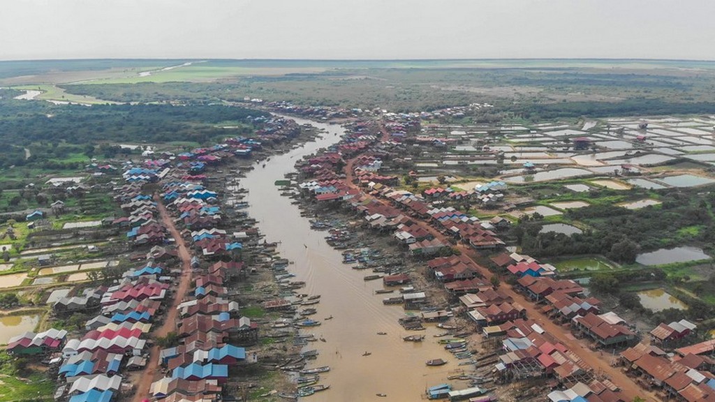 come visitare Kompong Khleang vista aerea del fiume