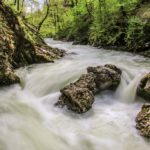 il tempo di scatto in fotografia rapide nel fiume