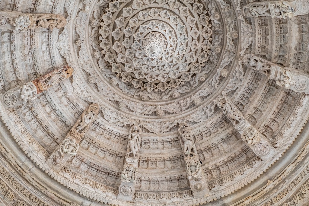 Visita ai templi di Ranakpur cupola intarsiata