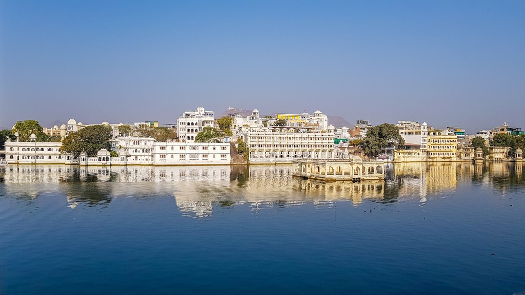 10 motivi per visitare Udaipur vista del lago