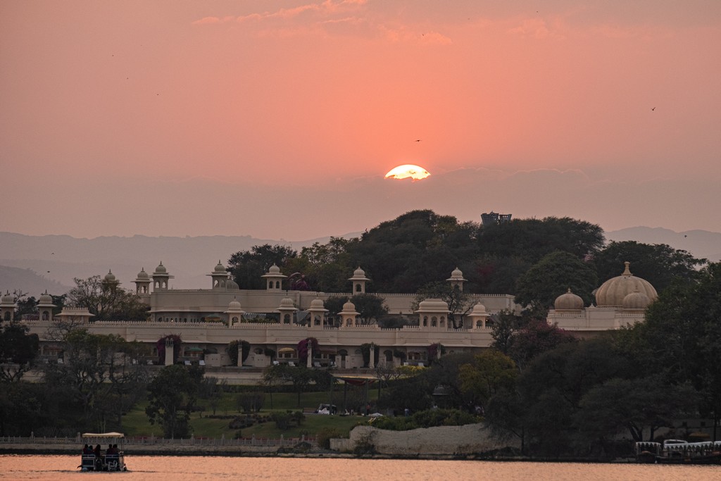 tramonto su udaivilas