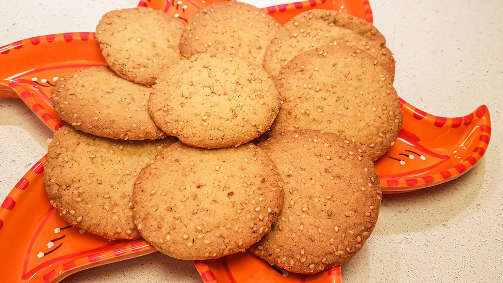 Ricette dal Marocco: Ghoriba al sesamo, i biscottini facili e veloci Ricette dal Marocco: Ghoriba al sesamo, i biscottini facili e veloci