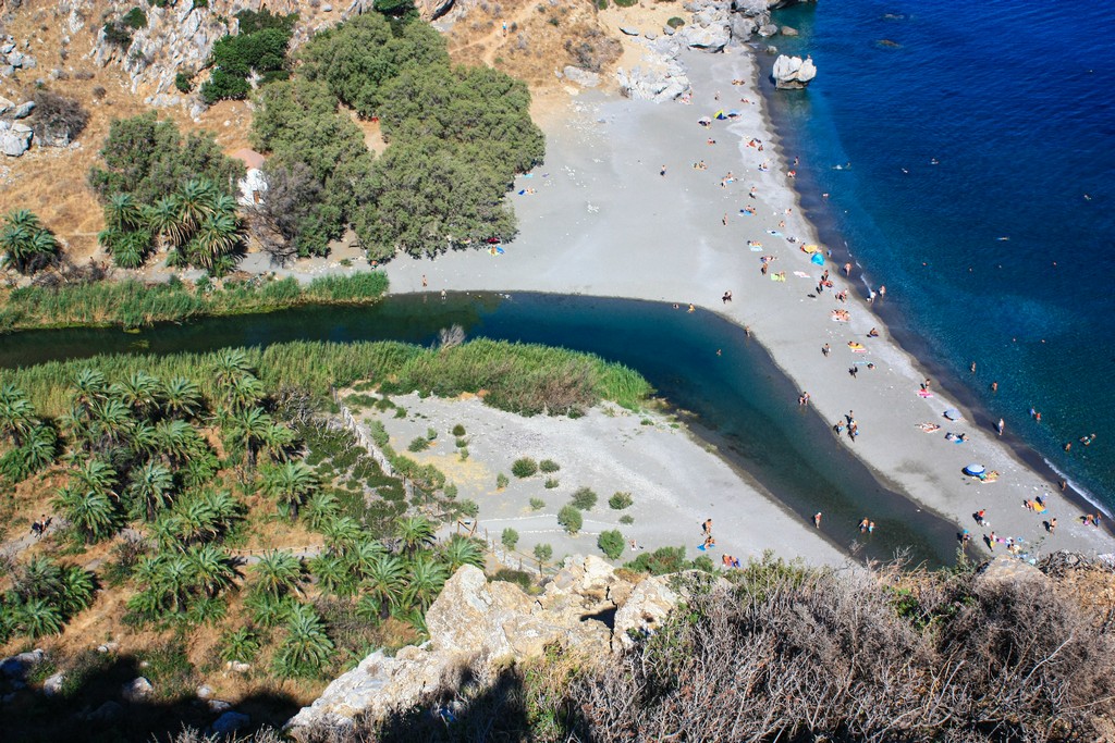 vista dall'alto della spiaggia Le migliori spiagge di Creta
