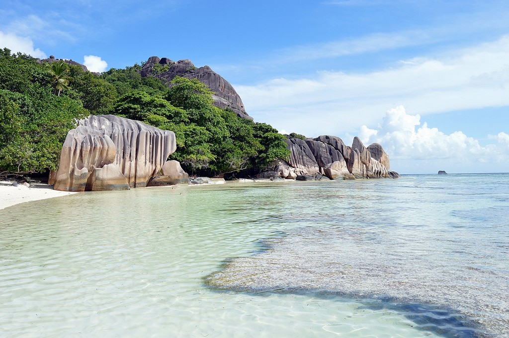 Seychelles fai da te scogliere di granito nell'acqua