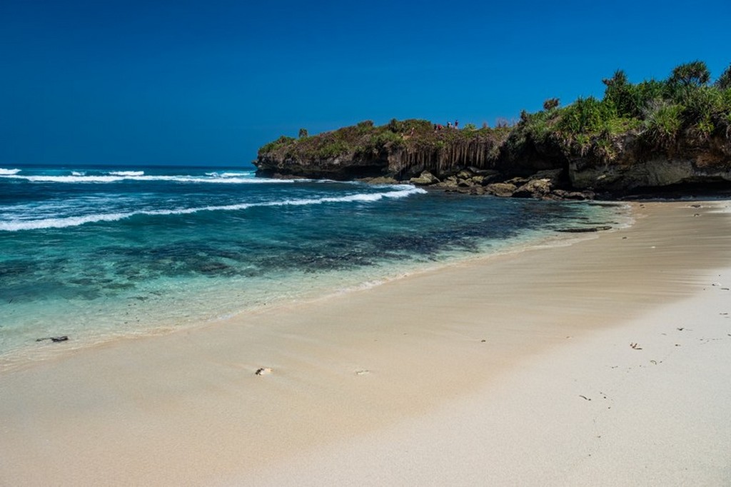 Guida a Nusa Lembongan spiaggia di sabbia