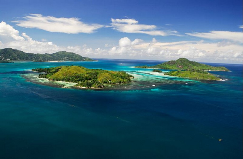 Cose da fare Seychelles veduta aerea di isole nel mare