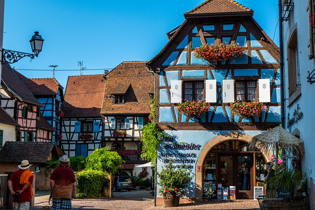 i villaggi più affascinanti d’Alsazia facciata con casa a graticcio