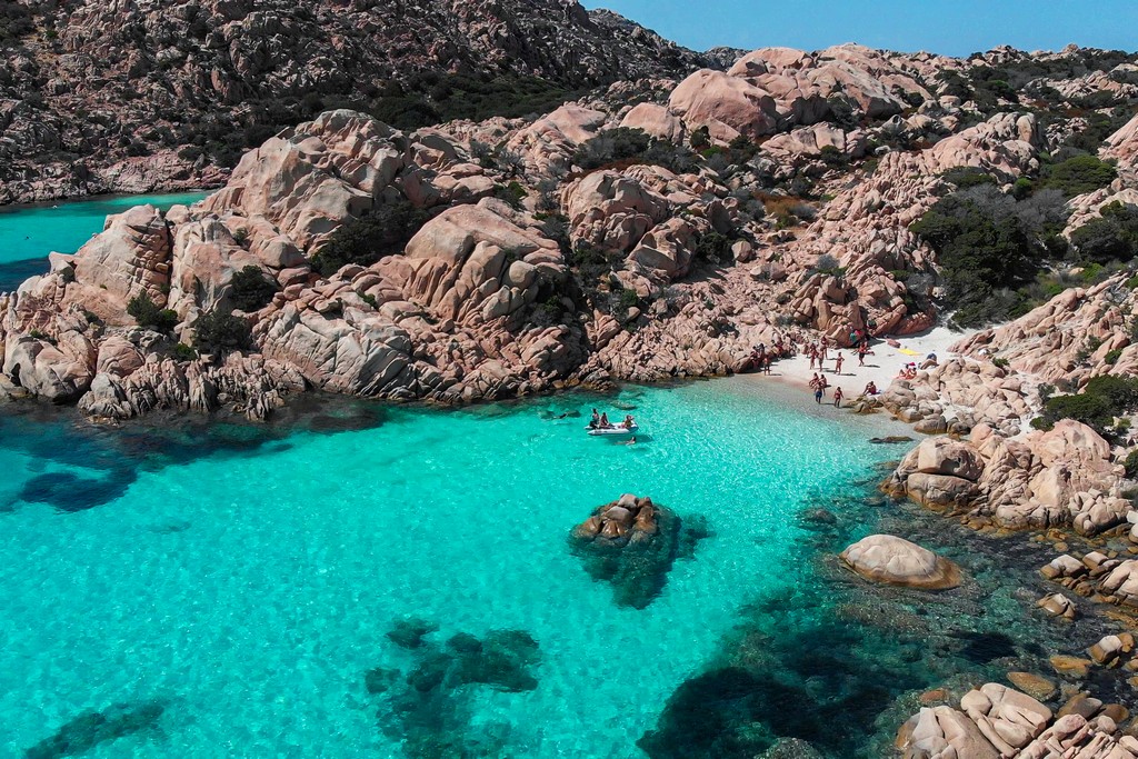Le migliori spiagge della Maddalena, Sardegna spiaggia vista dall'alto