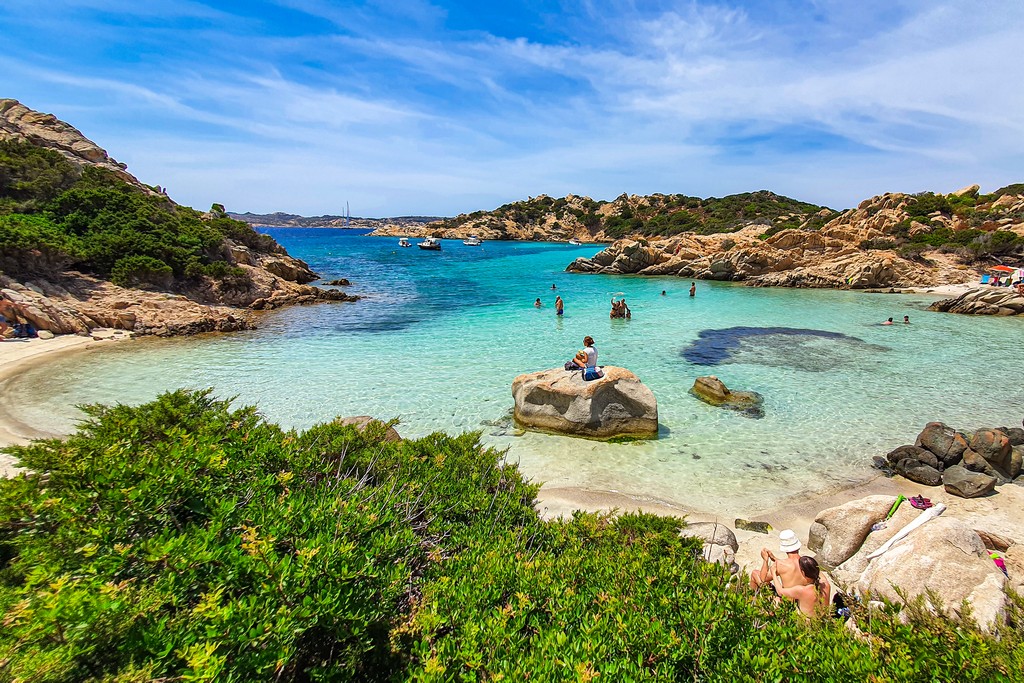 spiaggia a insenatura