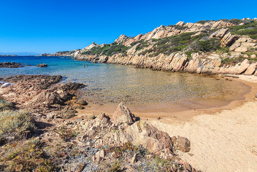 Le migliori spiagge della Maddalena, Sardegna spiaggia calma