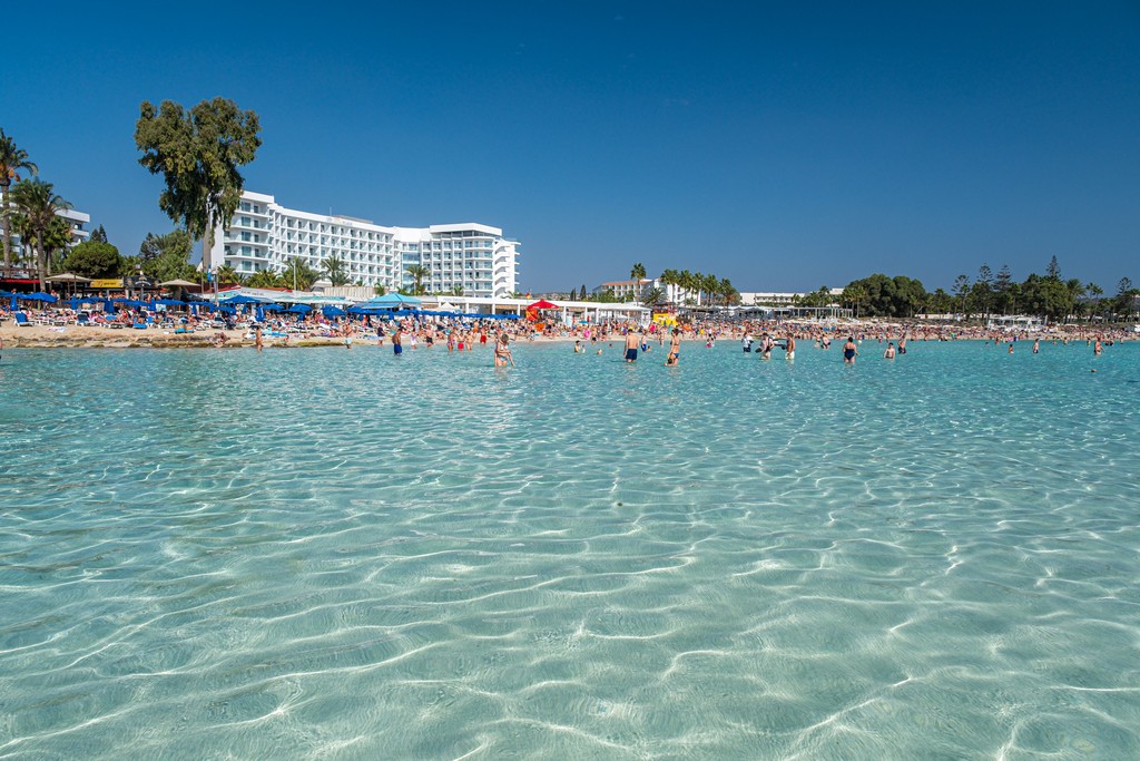I luoghi più instagrammabili di Cipro spiaggia acqua cristallina