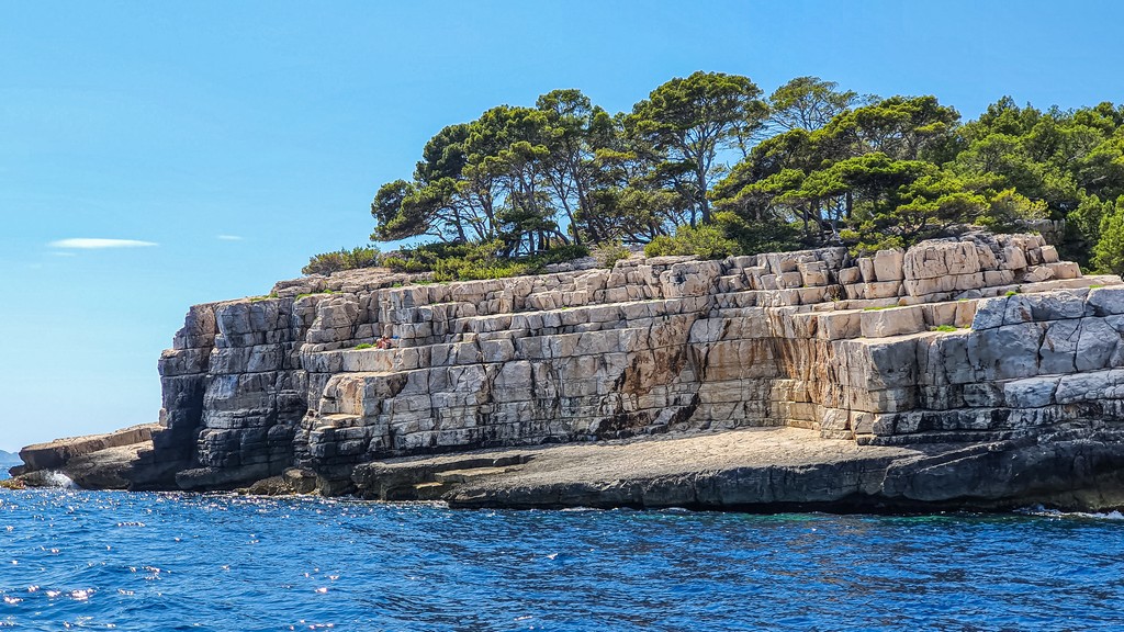 guida alla visita delle Calanques scogliere bianche sul mare