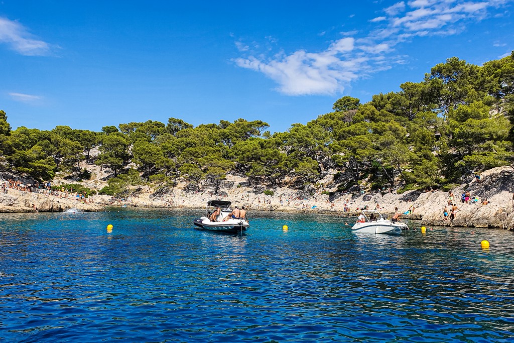 guida alla visita delle Calanques spiaggetta in baia riparata