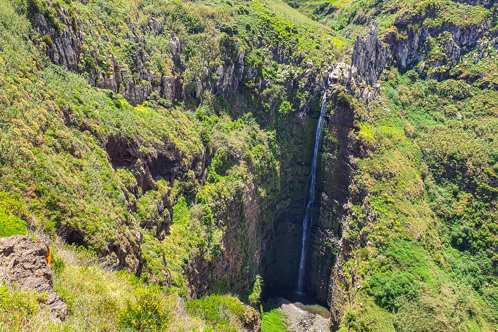 cascata nel verde