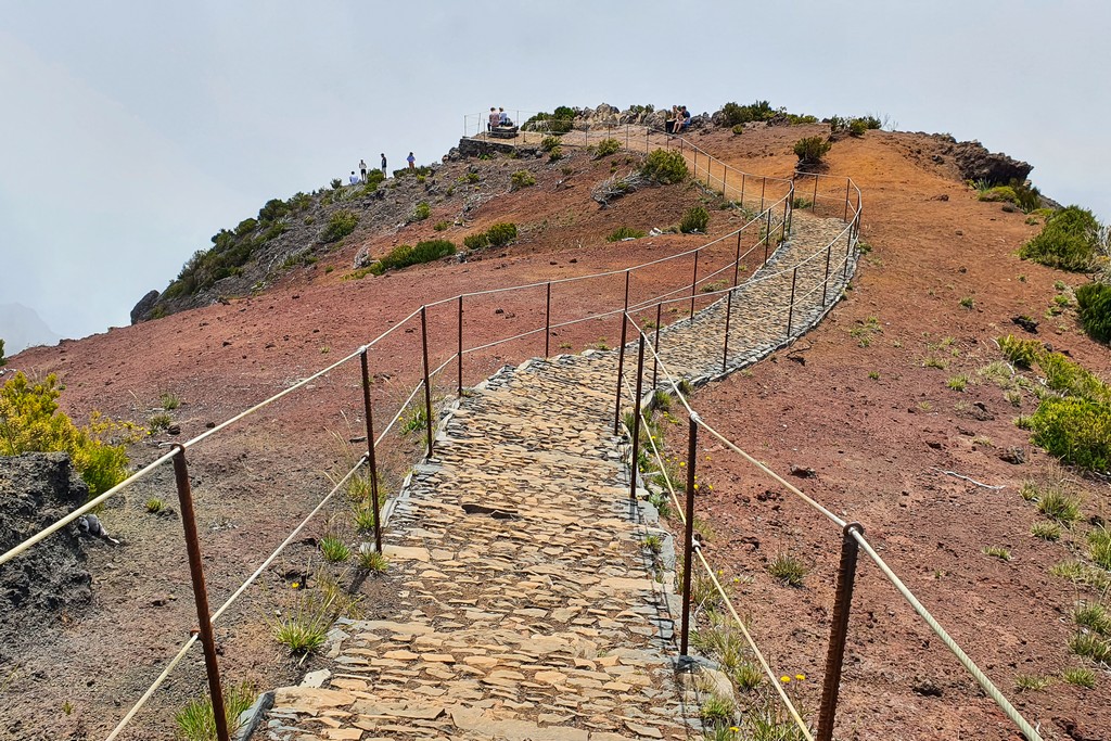 Fare trekking a Madeira sentiero in vetta