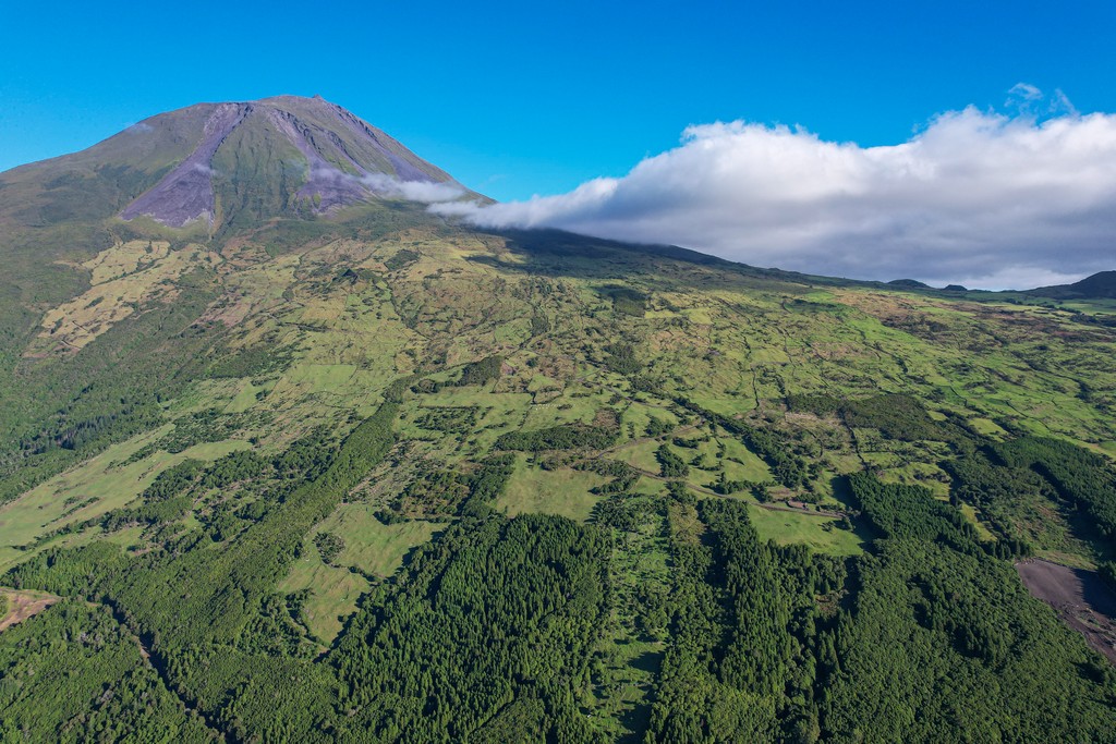 Guida a Pico nelle Azzorre pico con nuvole