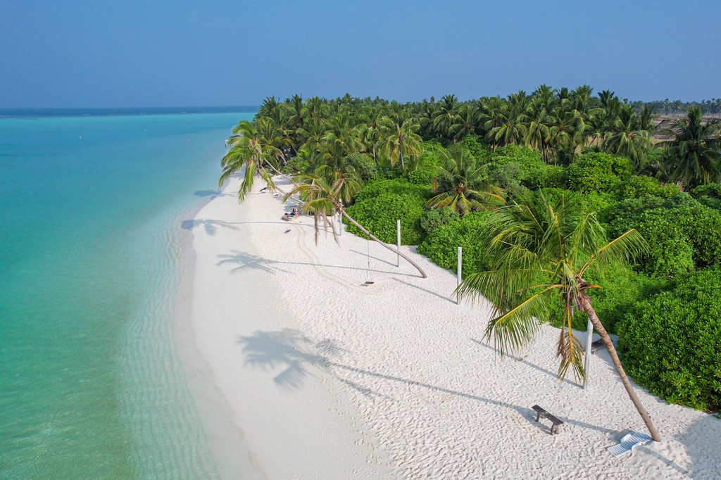 Maldive a Thoddoo spiaggia dal drone