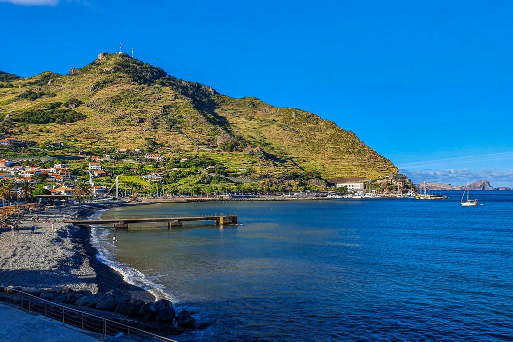 10 luoghi da non perdere a Madeira costa con pontile