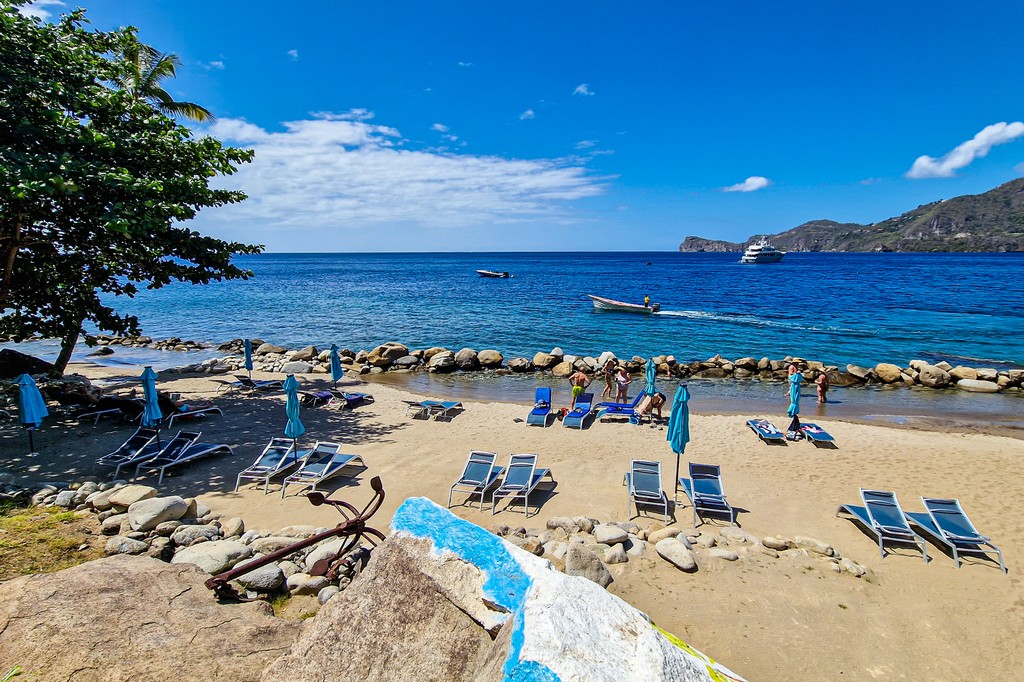 migliori spiagge di Saint Lucia spiaggia con lettini