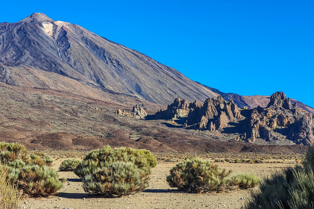 Come organizzare un viaggio alle Canarie vulcano con cima