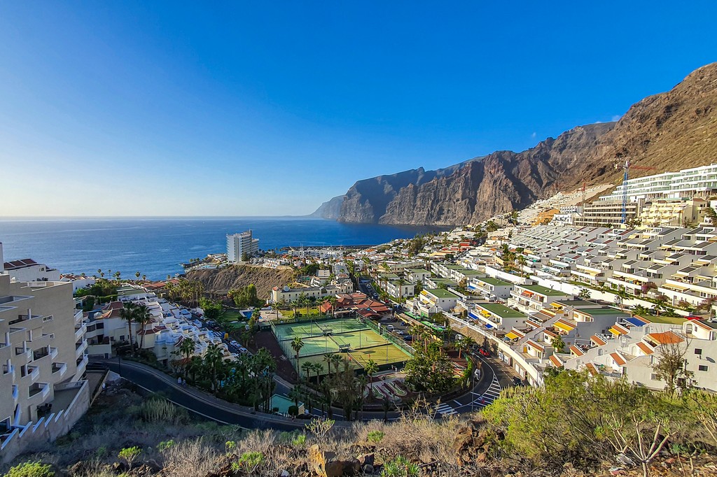 Come organizzare un viaggio alle Canarie visata della costa